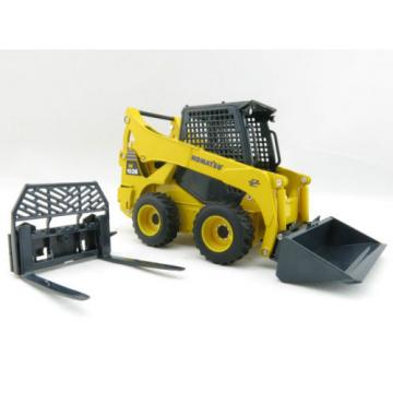 JOAL 40071 Komatsu SK1026 Skid Steer Loader with addtional Forks DIECAST 1:25