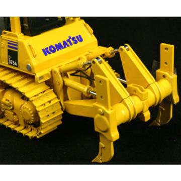 FIRST GEAR Komatsu D375A Bulldozer Crawler w/ Ripper Tractor Collector Toy 1/50