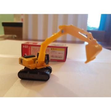 1 122 Komatsu Power Shovel PC200 by Takara Tomy