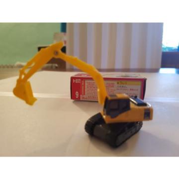 1 122 Komatsu Power Shovel PC200 by Takara Tomy