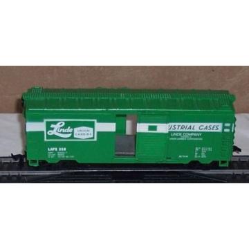 HO Scale Life Like Linde Company Industrial Cases LAPX 358 box car