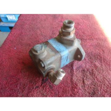 Vickers Hydraulic Pump - Model# V10F1P6B - 12B5K20L turns well