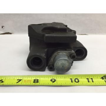 Unidentified Vickers / Caterpillar Hydraulic Valve