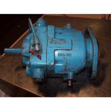 Origin VICKERS TA15 HYDRAULIC VARIABLE PISTON PUMP  323805  SHAFT 7/8#034;