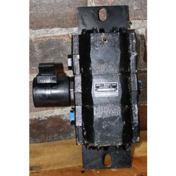 Barnes Corp Rotary Hydraulic Flow Divider #1020043 &amp; Hydraforce 6351012 Solenoid