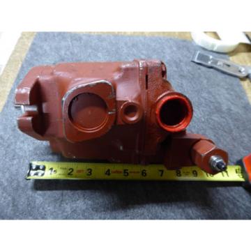 Origin EATON HYDROSTATIC PISTON PUMP 70122-LBW