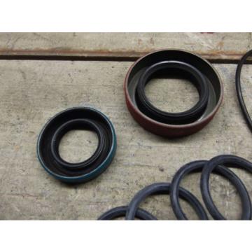 KOMATSU DRESSER 939715C1 SEAL KIT! NAT: 470163, CR 14413  NEW SURPLUS!!