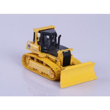 1:50 DieCast Komatsu D61EX Construction Universal Hobbies Collection UH8000