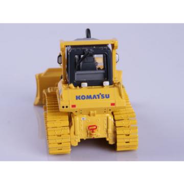 1:50 DieCast Komatsu D61EX Construction Universal Hobbies Collection UH8000