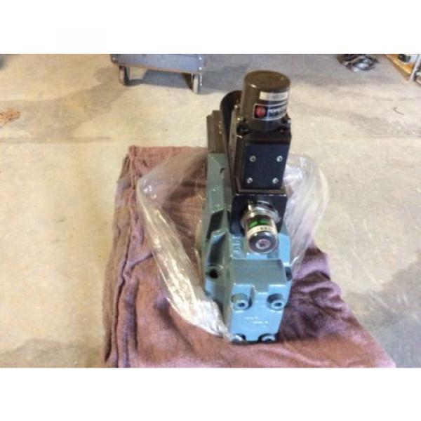 Rexroth India Italy Hydraulics servo valve, # 4WRDU 16 W200L-51/6L15K9/VR, rebuilt #6 image