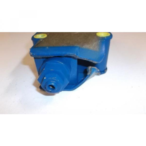 REXROTH HYDRAULIC VALVE R900456783  USED #3 image