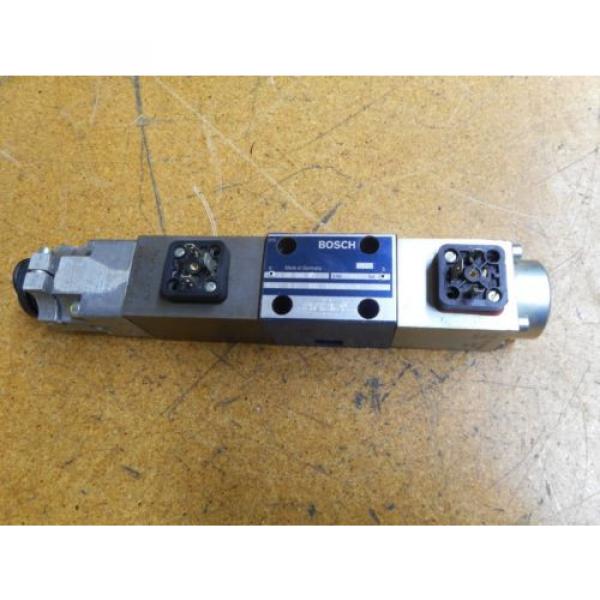 Bosch 0811404119 4WRP 6E-28S-1X/G24Z4/M Valve W/ 0831006057 Coil 9VDC 2,45A #1 image