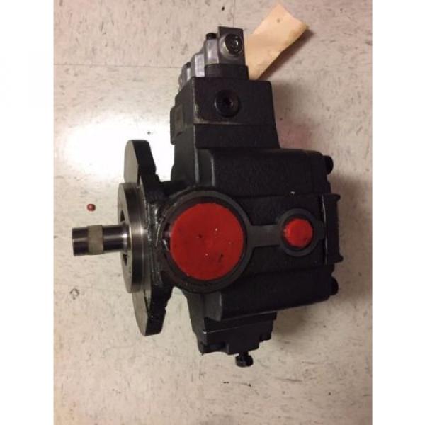 -- Egypt Canada NEW-- Bosch Rexroth Vane Pump, P/N 0513400407, Hydraulic Pump #1 image