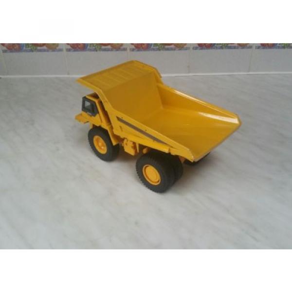 KOMATSU DUMP TRUCK HD785 DIECAST #3 image