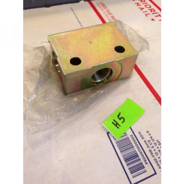 New OEM Genuine Komatsu Excavator Hydraulic Block 20E-62-K1940 Fast Shipping! #1 image