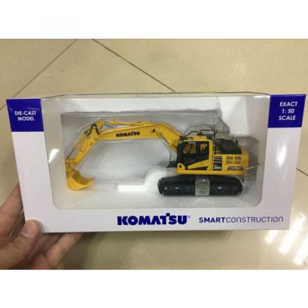 KOMATSU PC200i-10 INTELLIGENT MACHINE 1/50 scale model by Universal Hobbies #5 image