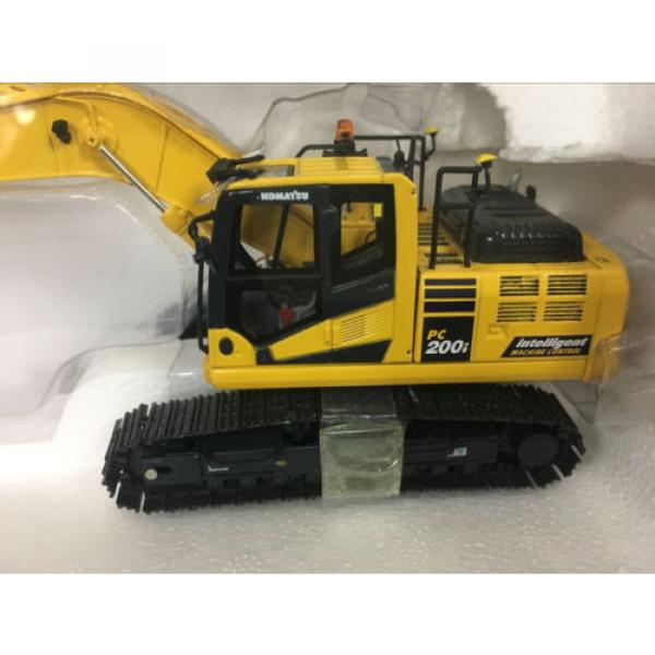 KOMATSU PC200i-10 INTELLIGENT MACHINE 1/50 scale model by Universal Hobbies #6 image