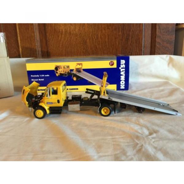 First Gear 1:34 International Truck Slide Back Komatsu Equipment #4 image