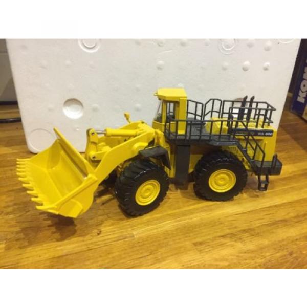 Joal Komatsu WA800 - 3 Wheel Loader/ Loading Shovel 1:50th Scale #1 image