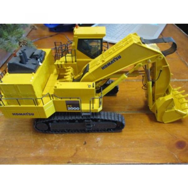 KOMATSU PC2000-8 FRONT SHOVEL MINING EXCAVATOR - 1:50 Scale by NZG #4 image