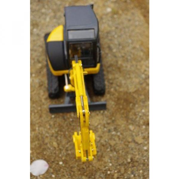 Diamond pet DK-6104 1/32 scale Komatsu mini excavator PC50MR Gareo #2 image