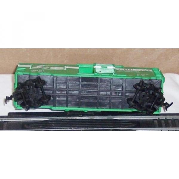 HO Scale Life Like Linde Company Industrial Cases LAPX 358 box car #7 image