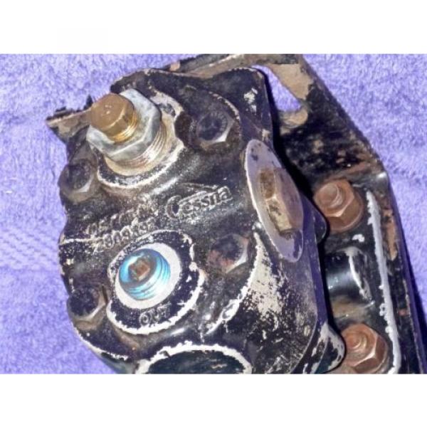 Cessna Hydraulic Pump G20422, Intake Port: 3/8&#034; NPT, Outlet Port: 1/4&#034; NPT #5 image