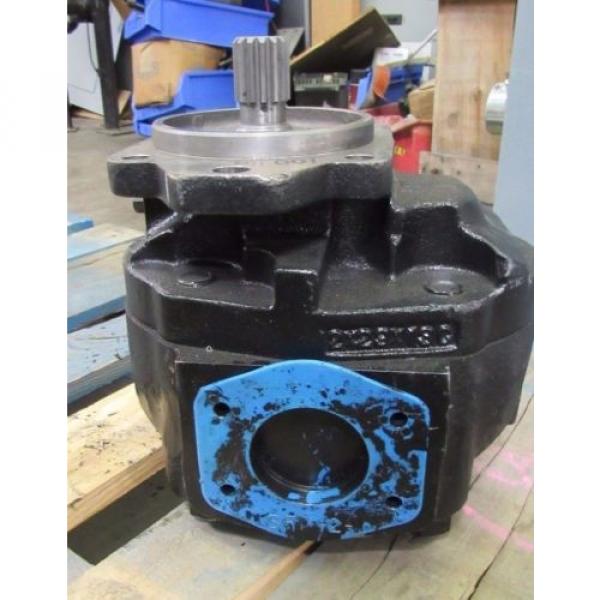 NEW HYDRECO 2962A1C1R 2900 SERIES HYDRAULIC GEAR PUMP PTO 3000PSI C0G18009 #1 image