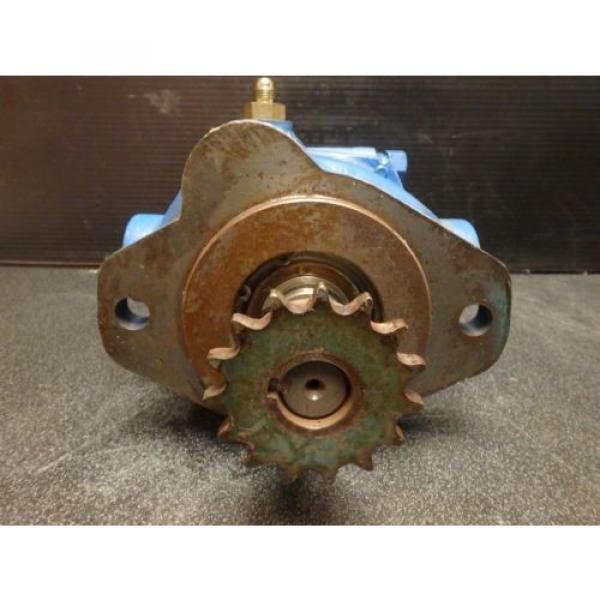 Vickers Hydraulic Pump PVB10 RSY 31 CM 11 _ PVB10RSY31CM11 #2 image