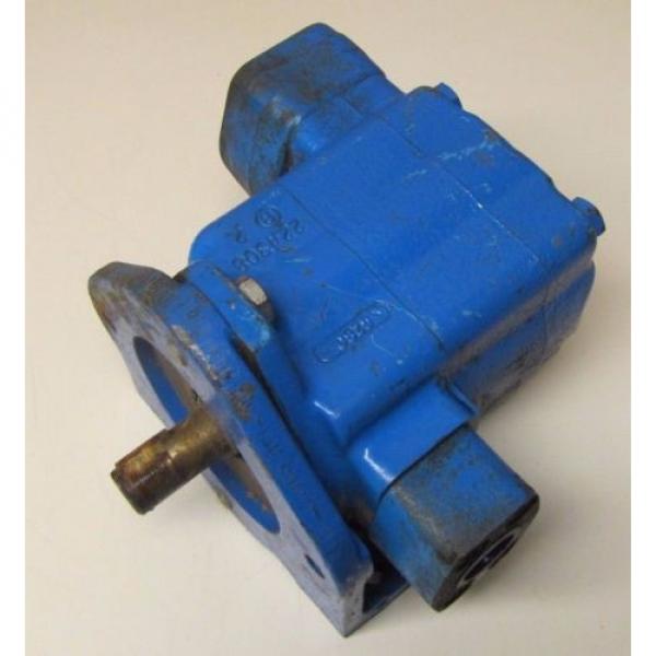 VICKERS 25V21A 1A22R 7/8#034; SHAFT HYDRAULIC PUMP REBUILT #1 image