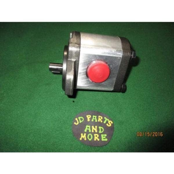 NEW 2G HONOR HYDRAULIC GEAR PUMP 2GG1U16R 98 CID, 3500 PSI,CW, 5/8 KEYED SHAFT #1 image