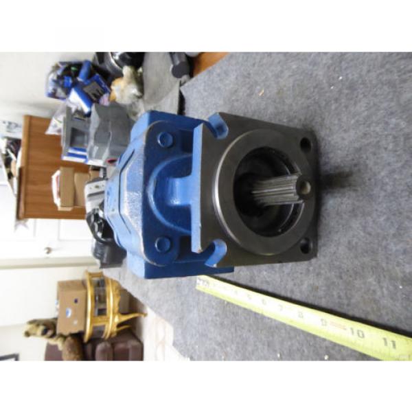 NEW PERMCO HYDRAULIC PUMP # 106475 #2 image