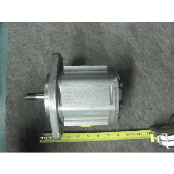 NEW SAUER SUNSTRAND GEAR PUMP # SNM3NN/026BN07BC M6E8E8NNNN/NNNNN #1 image