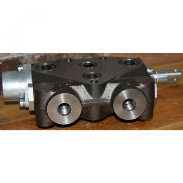 Gresen 4 way directional control valve #CP-4732 BM# 6784 733 #4 image