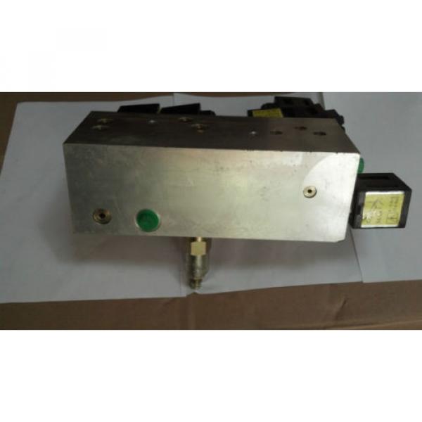 EATON VICKERS #MCD-7818 HYDRAULIC MANIFOLD ASSY Origin #8 image