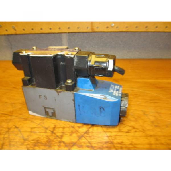 Vickers Tokimec DG4V-3-OB-M-P2-T-7-P10-50 Hydraulic Directional Control Valve #3 image