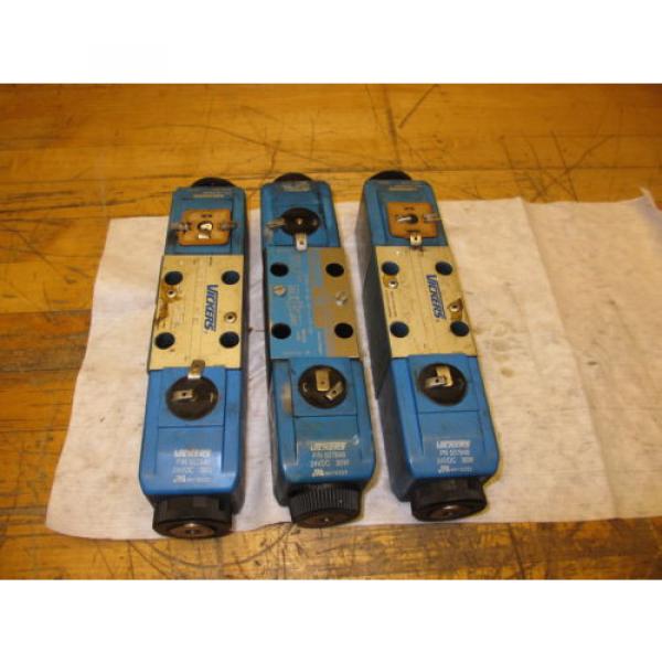 Vickers DG4V 3 6C VM U H7 60 Hydraulic Valve w/ 507848 24VDC Coil DG4V36CVMUH760 #1 image