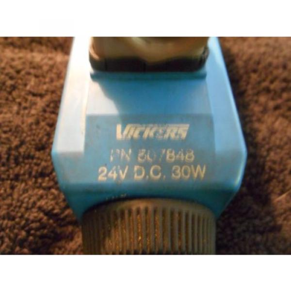 VICKERS HYDRAULIC VALVE, MOD# DG4V-3S-6B-M-U-H5-60 / DG4V #4 image