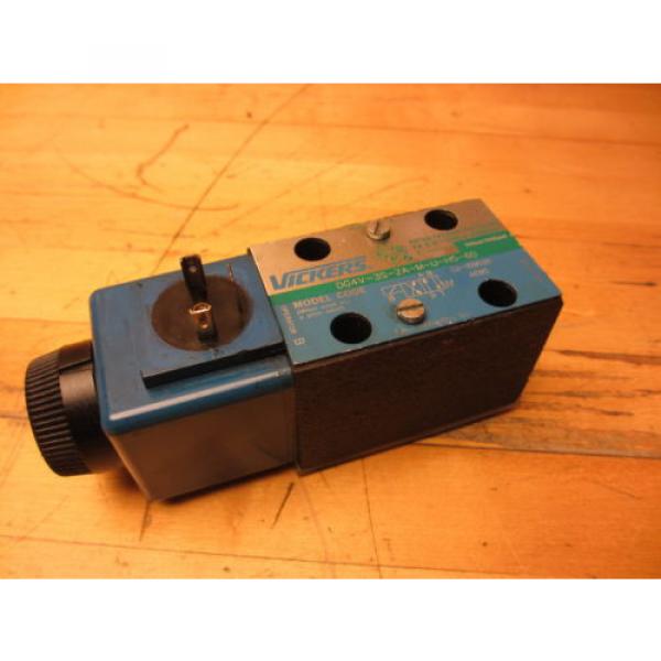 Vickers DG4V-3S-2A-M-U-H5-60 Hydraulic Valve 02-109030 02-101726 120V Coil #1 image