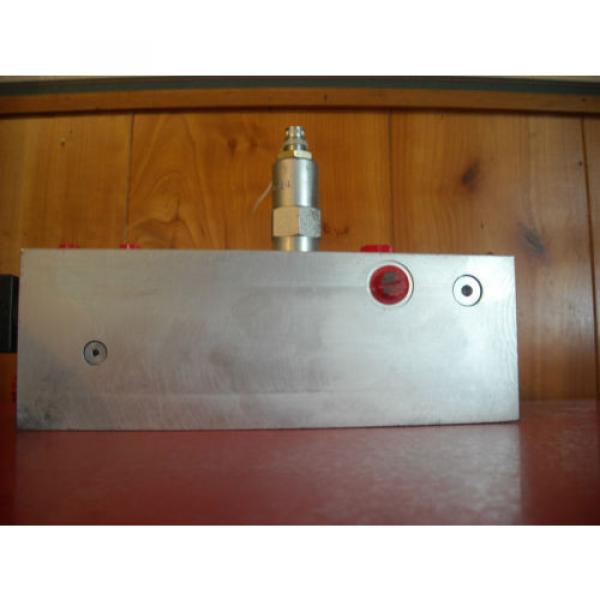 Eaton Vickers MCD-7818 Hydraulic Manifold Valve origin #8 image