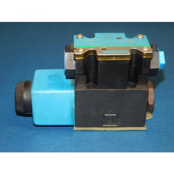 Vickers DG4V-3S-OBL-M-FW-B5-60 Hydraulic Directional Valve 51/2#034;Inch NPT #6 image