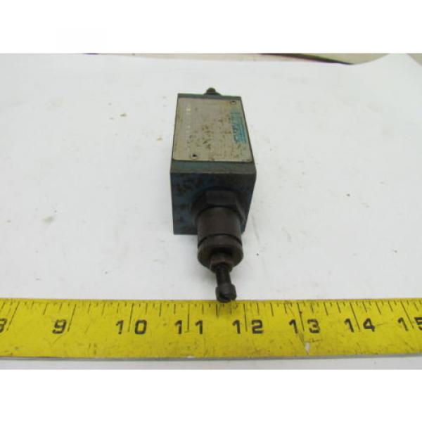 Vickers DGMFN-3-Y-A2W-B2W-21 Hydraulic Flow Control Valve #2 image