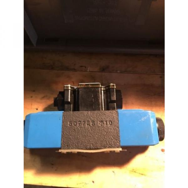 EATON VICKERS DG4V-3-6C-M-FW-B6-60 HYDRAULIC DIRECTIONAL CONTROL VALVE #5 image