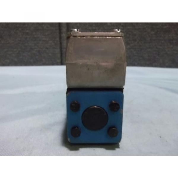 Used Sperry Vickers DG4V 3 2A W B 12 Pilot/Directional Valve 110-120VAC 50/60Hz #3 image