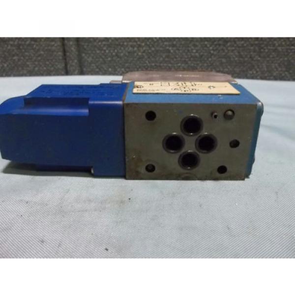 Used Sperry Vickers DG4V 3 2A W B 12 Pilot/Directional Valve 110-120VAC 50/60Hz #4 image