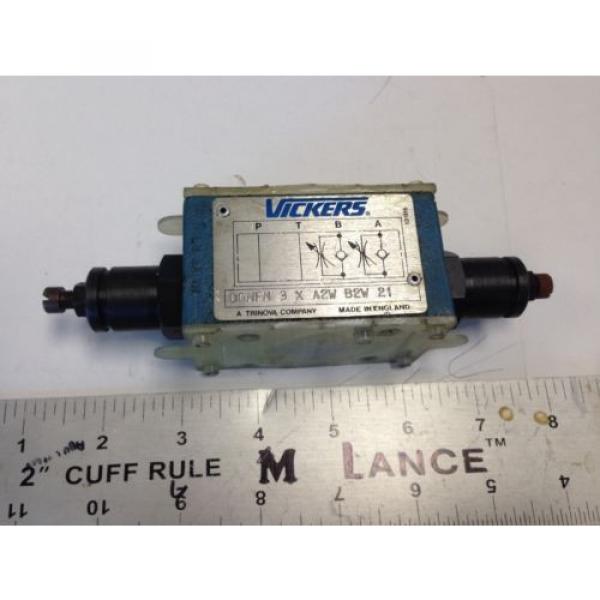 Origin VICKERS DGMFN 3 X A2W B2W 21 HYDRAULIC FLOW CONTROL STACK MODULE DC #1 image