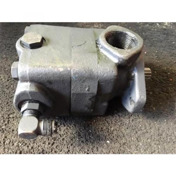 EATON VICKERS HYDRAULIC POWER STEERING FIX DISP VANE PUMP PART# V20F 1P13P 38D6H #7 image