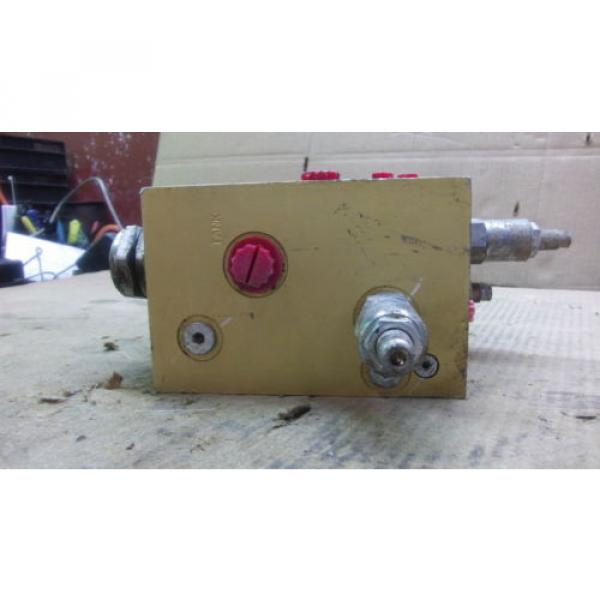 VICKERS HYDRAULIC VALVE #1022656J MODEL#MCD-2462 CLASSIC:TEREX USED #4 image