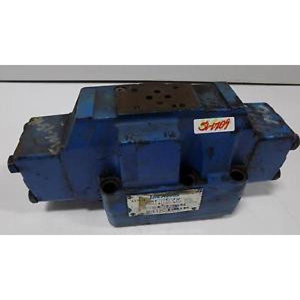 VICKERS HYDRAULIC DIRECTIONAL CONTROL VALVE DG5SH86CTHPBWLB50 #1 image