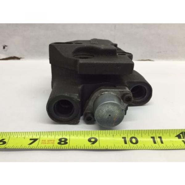 Unidentified Vickers / Caterpillar Hydraulic Valve #3 image